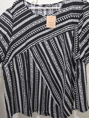 BloomChic Black & White Floral Stripe Top